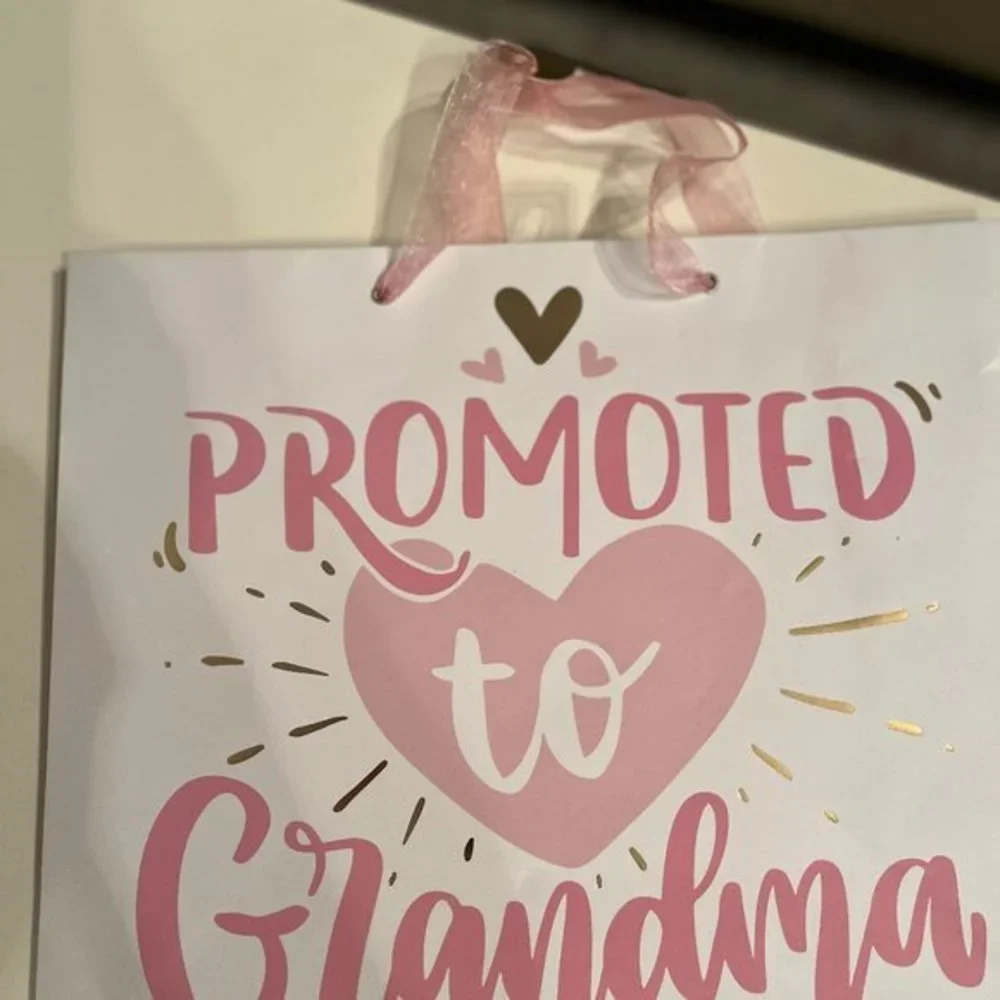 Gift Bag for New Grandma (new)‎